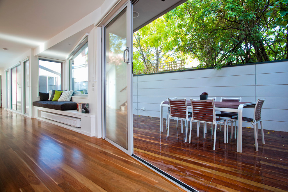 Contemporary deck in Geelong.