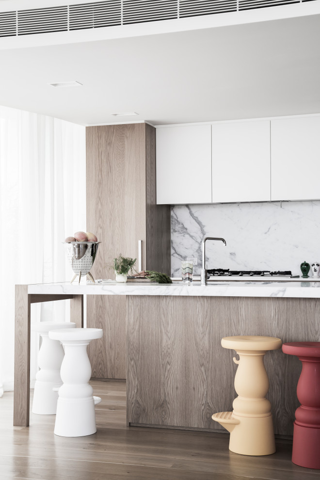 Swimming In Style - Kitchen - Sydney - by Kathy Mckinnon Interiors ...