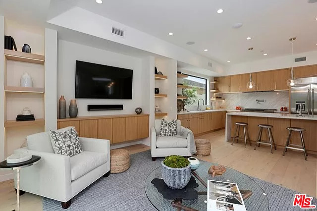 Mar Vista new construction