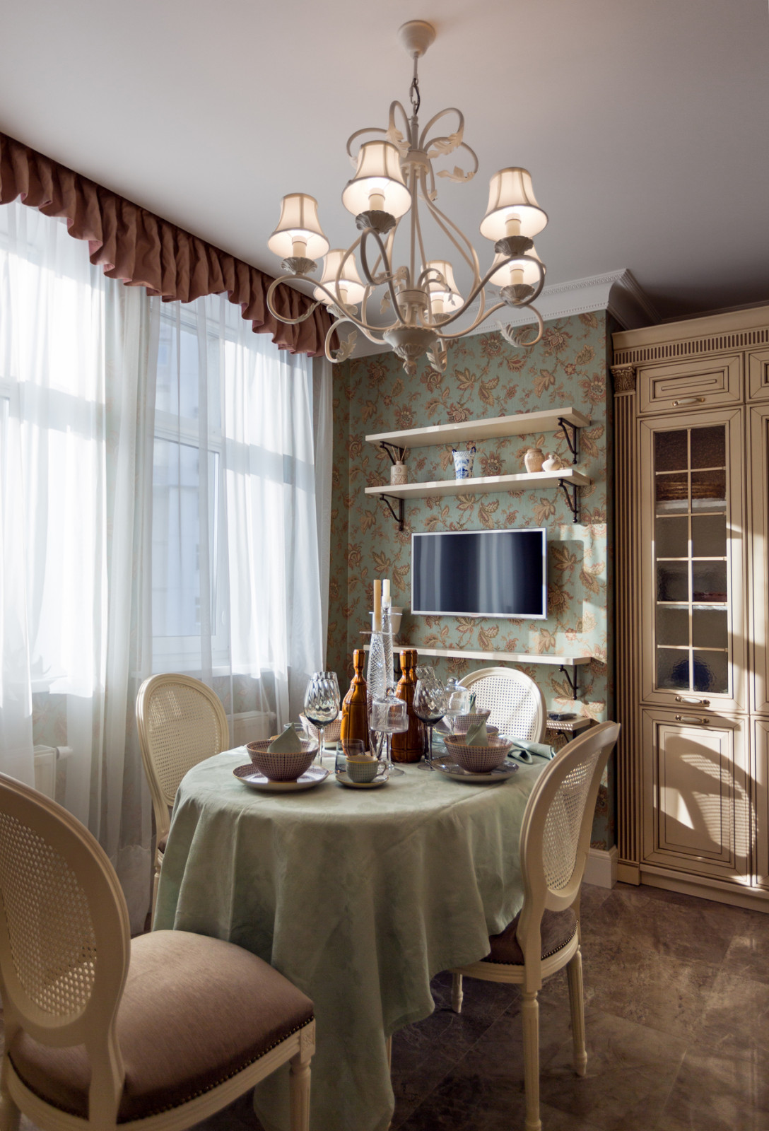 Согревая нежностью