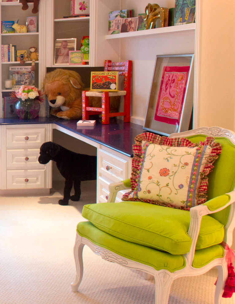 Inspiration for a transitional home design remodel in Austin