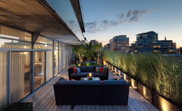 12 idées pour éclairer un balcon ou un rooftop