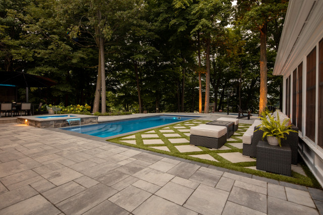 Swift swimming-pool
