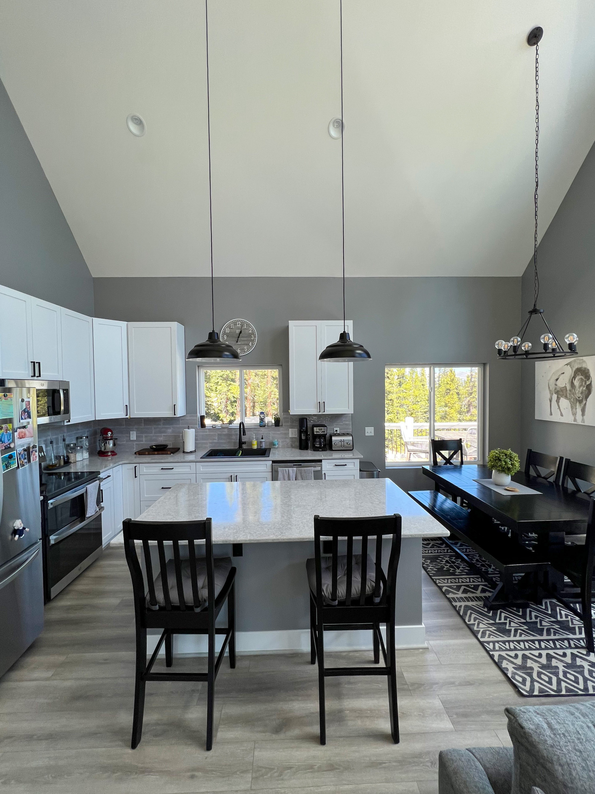 Example of a kitchen design in Denver