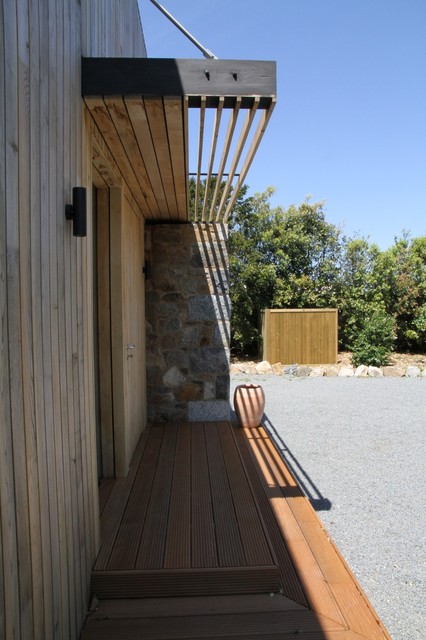 M House contemporaneo-terraza-y-balcon