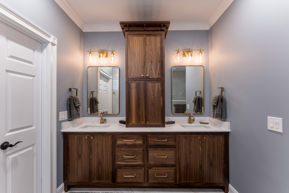 Indian Lake Walnut Bathrooms