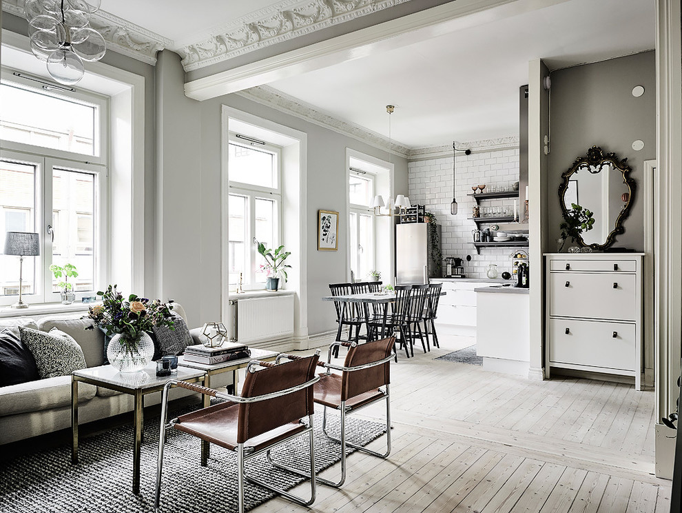 This is an example of a scandinavian family room in Gothenburg.
