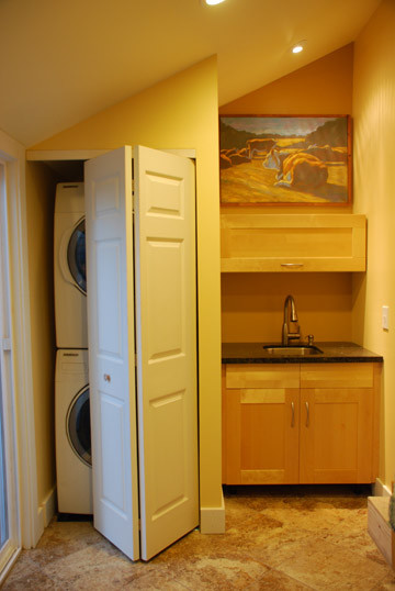 This is an example of a modern laundry room in Seattle.