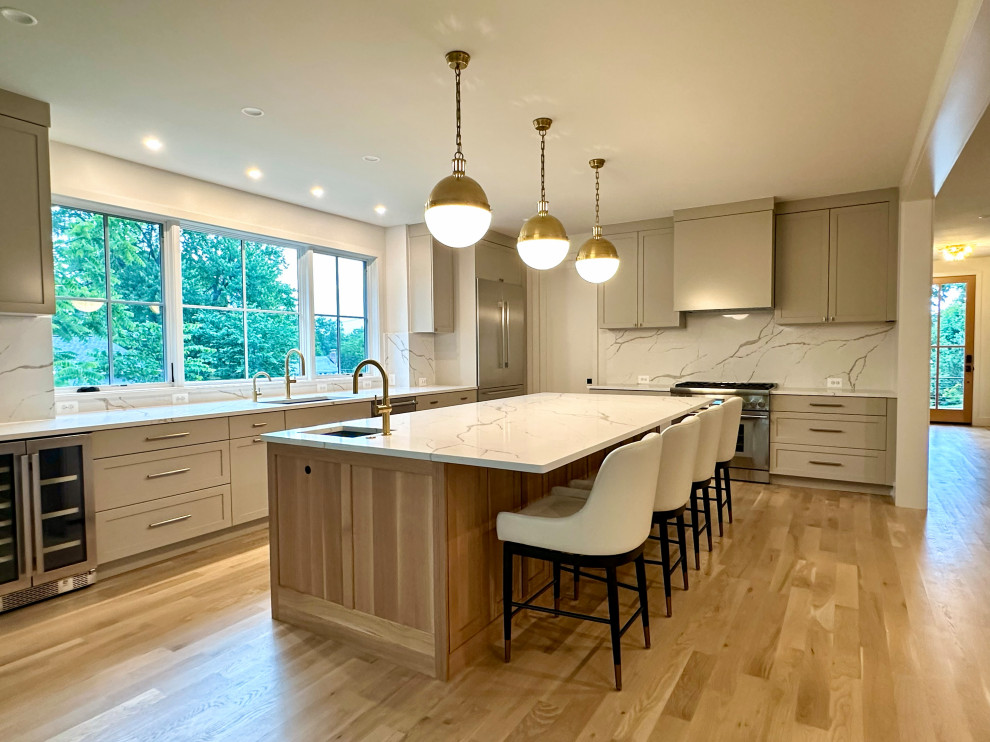 Example of a transitional kitchen design in DC Metro