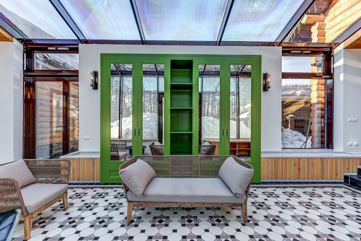 Строительство загородного дома с зимним садом с электрохромными стеклами перемен