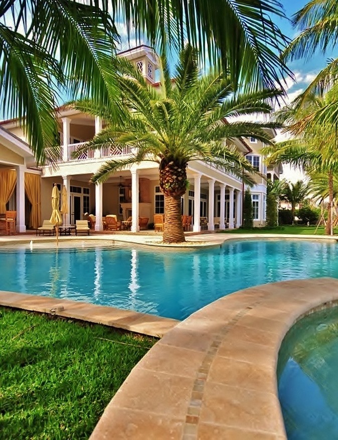 Inspiration for a traditional pool in Miami.