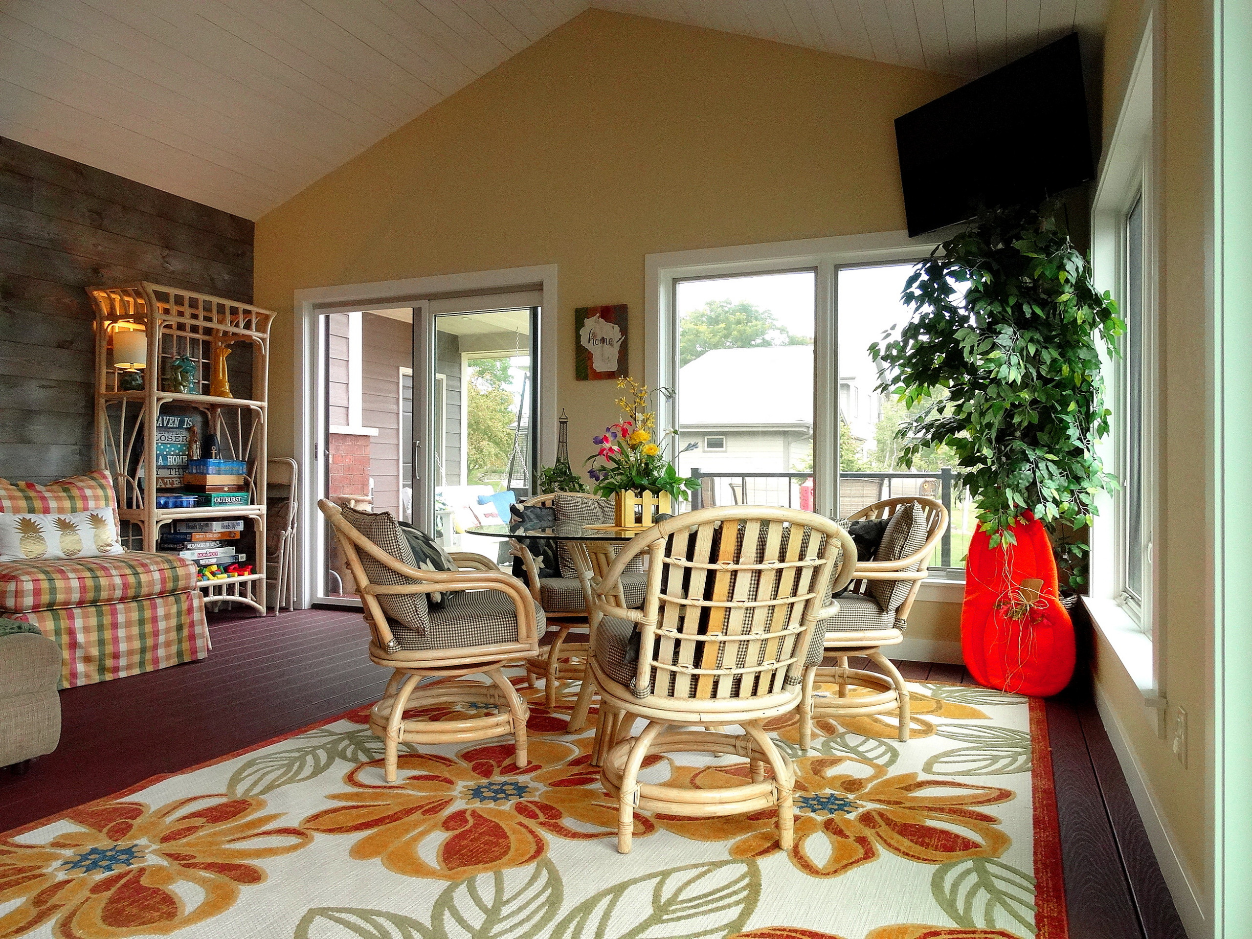 Muskego Residence - Exterior and Sun Room Addition