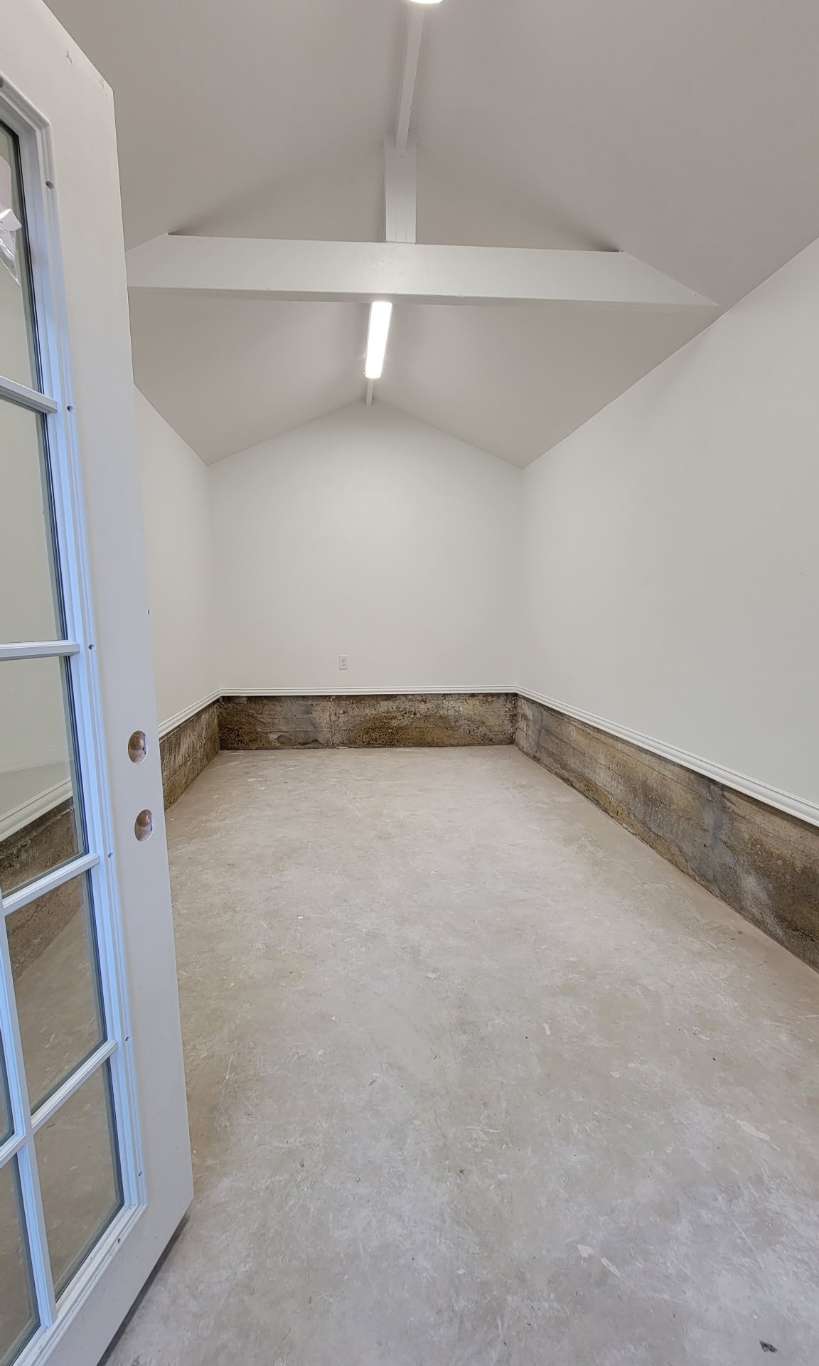 DETACHED GARAGE
