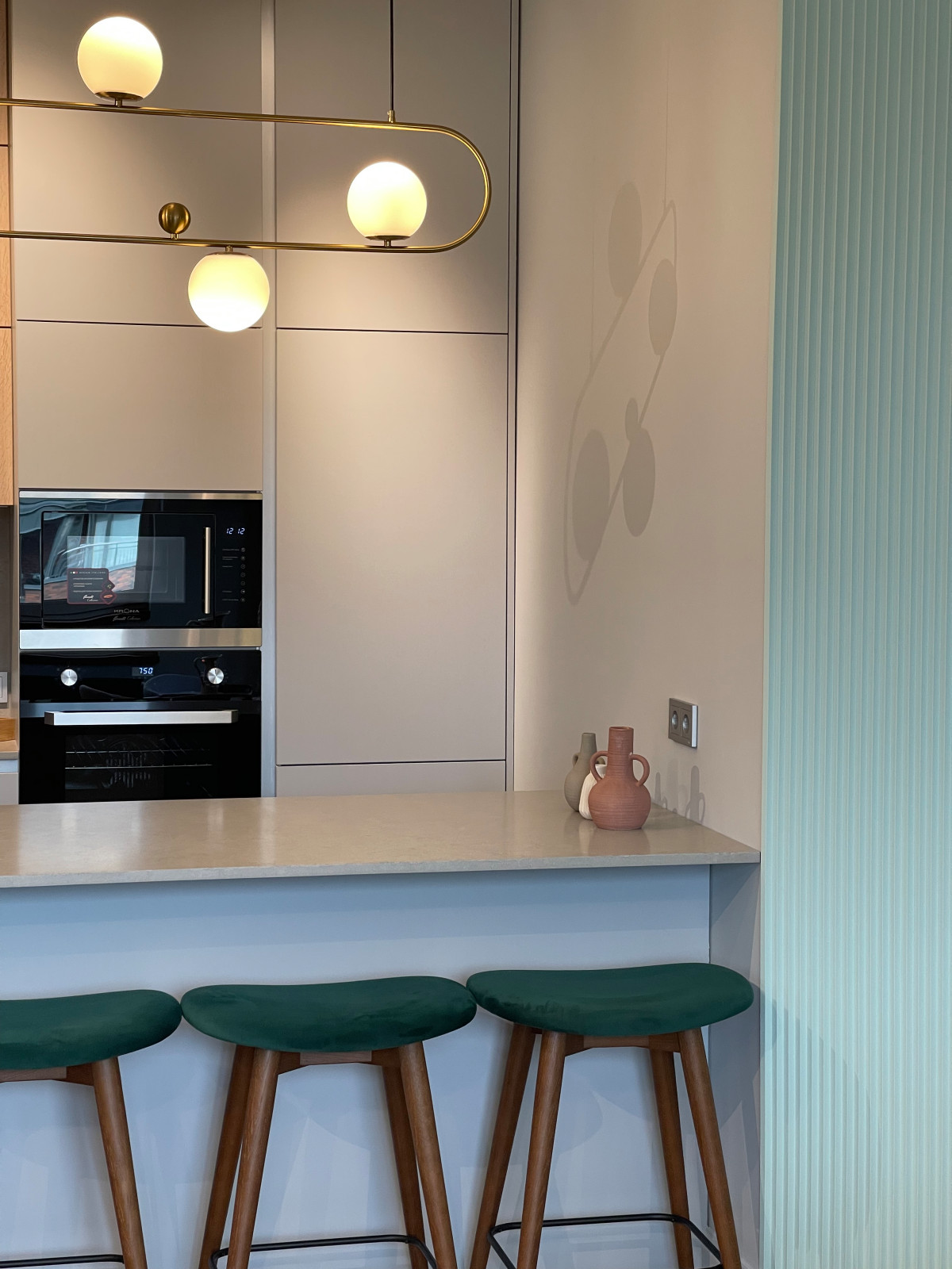 Столешница и остров из кварцевого агломерата