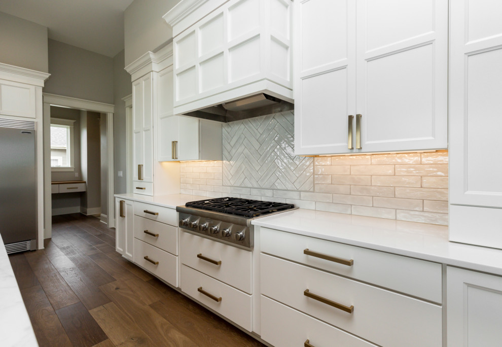 Transitional kitchen photo in Cedar Rapids