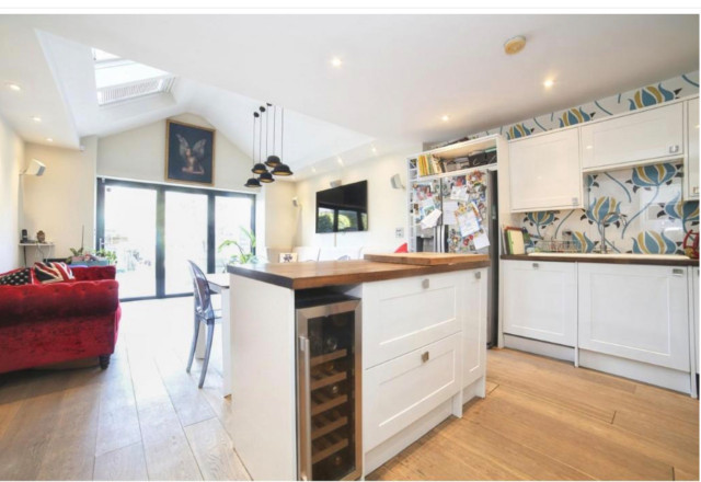 Victory Rd Wimbledon SW19 Mark 1 contemporary-kitchen