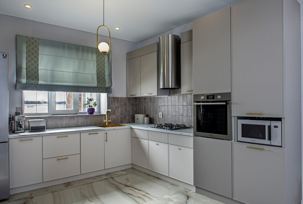 Кухня в коттеджном поселке "Новая Сергеевка"