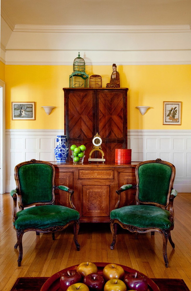 Photo of a traditional living room in San Francisco with yellow walls.