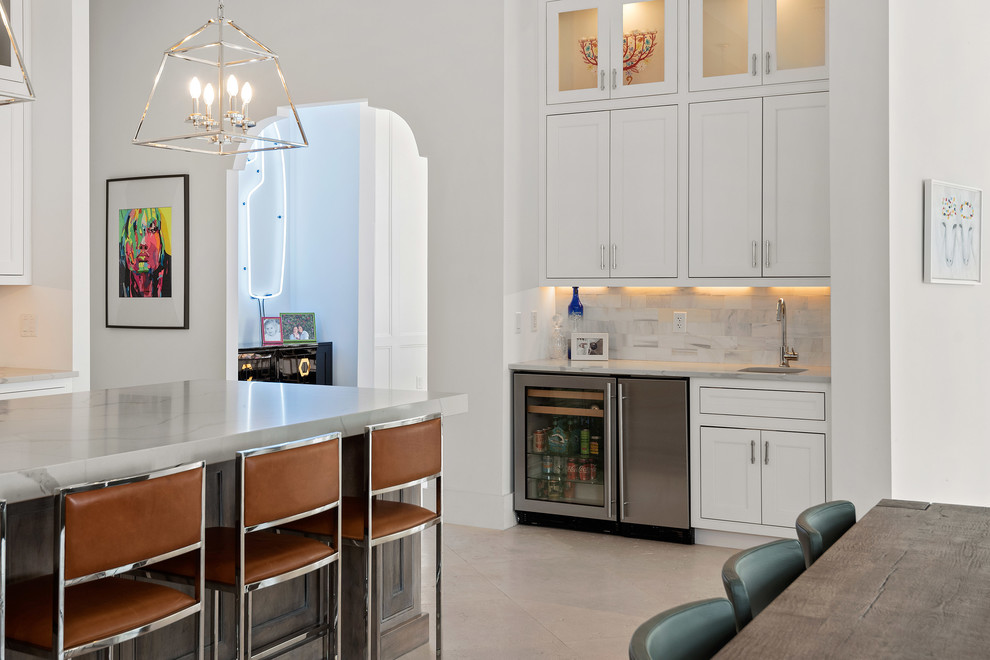 Inspiration for a transitional home design remodel in Orlando