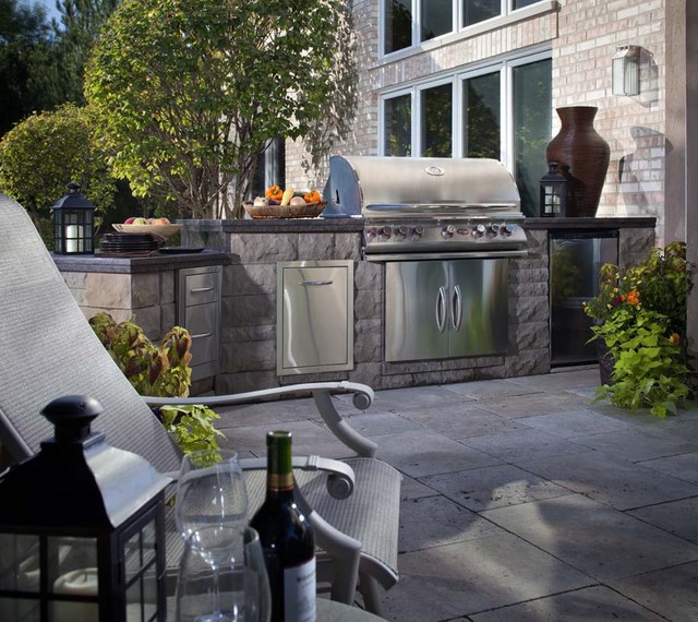 Outdoor Kitchen - Contemporary - Patio - chicago - by Blanford Design