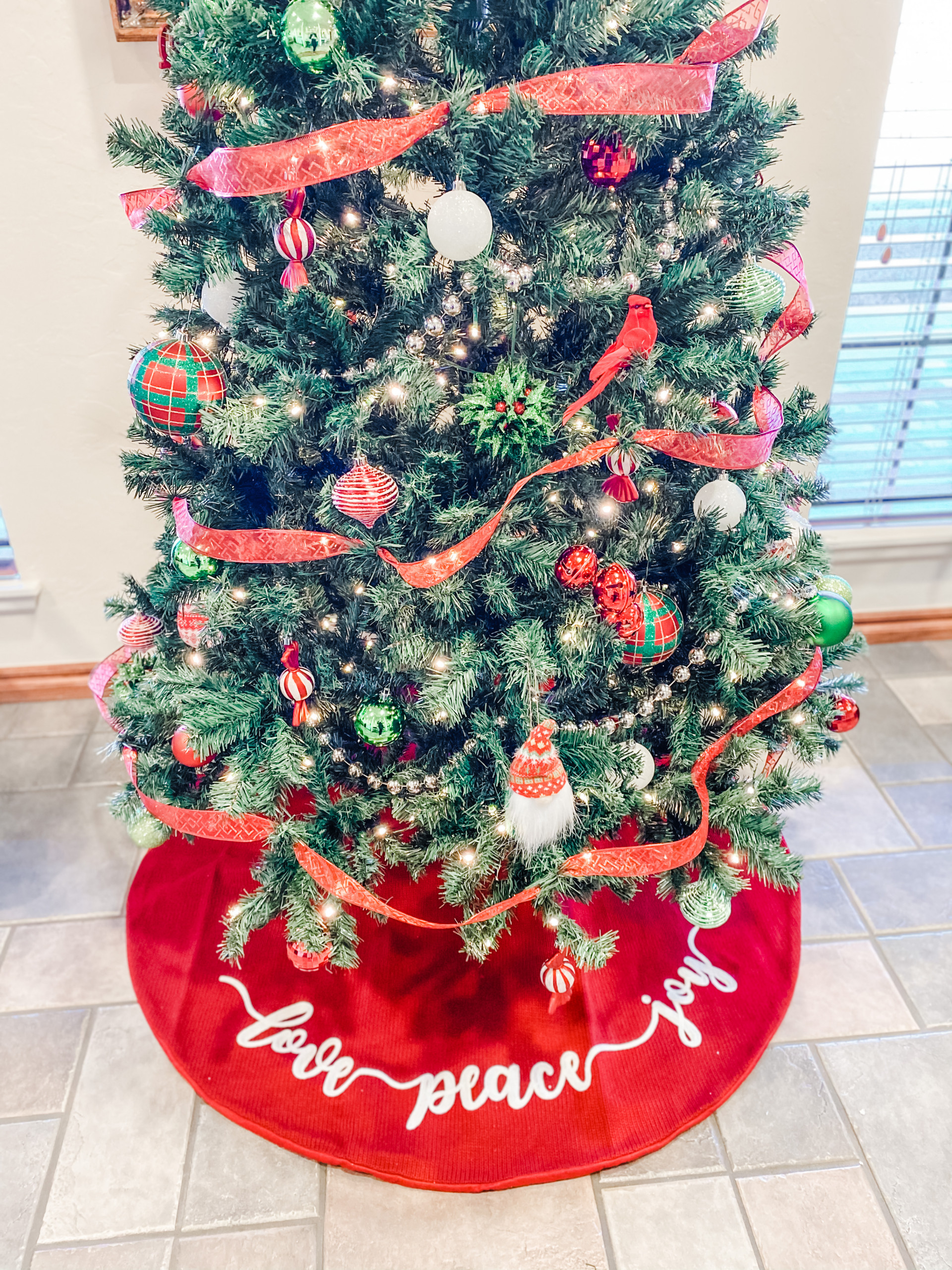 Tomlinson Farmer's Insurance Christmas Decor