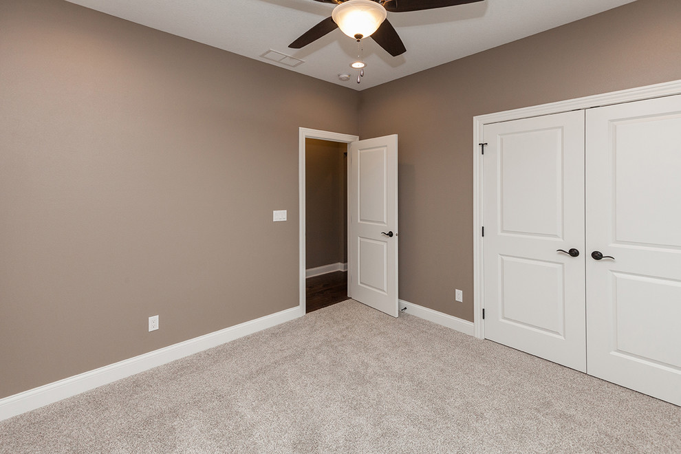 Home design - transitional home design idea