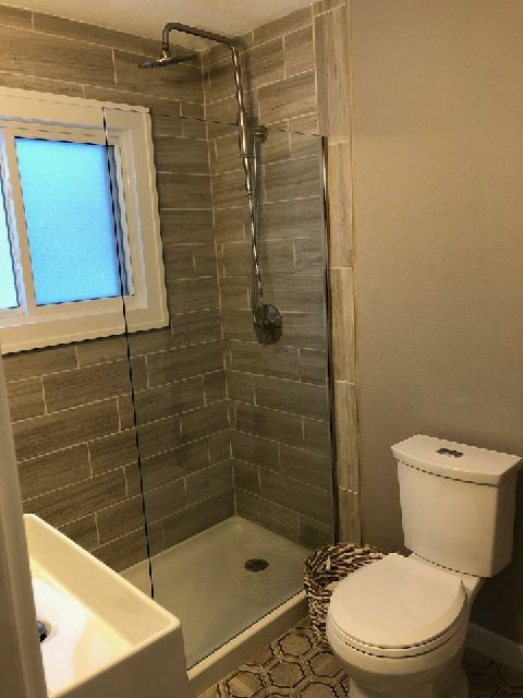 Maximized Small Bathroom