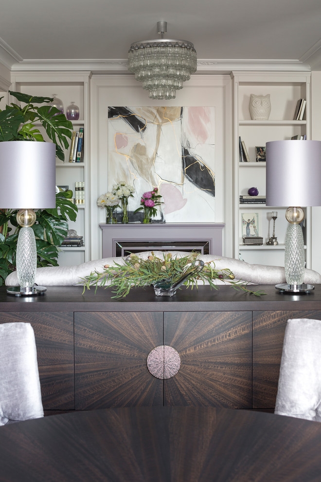 Современная классика в лиловой дымке