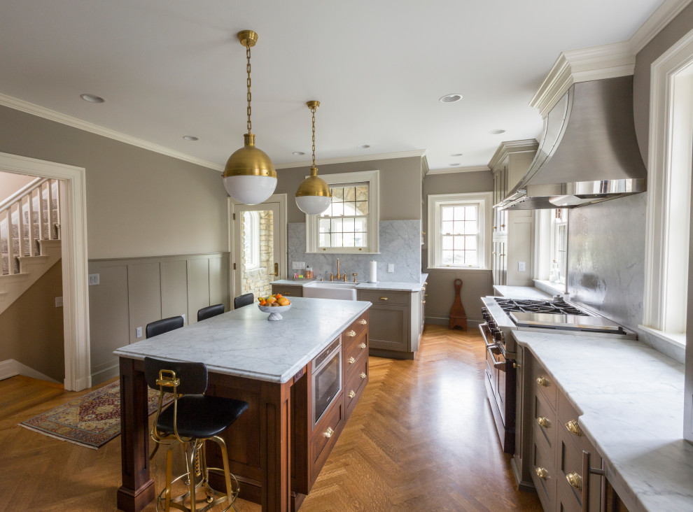 Inspiration for a transitional kitchen remodel in Cincinnati