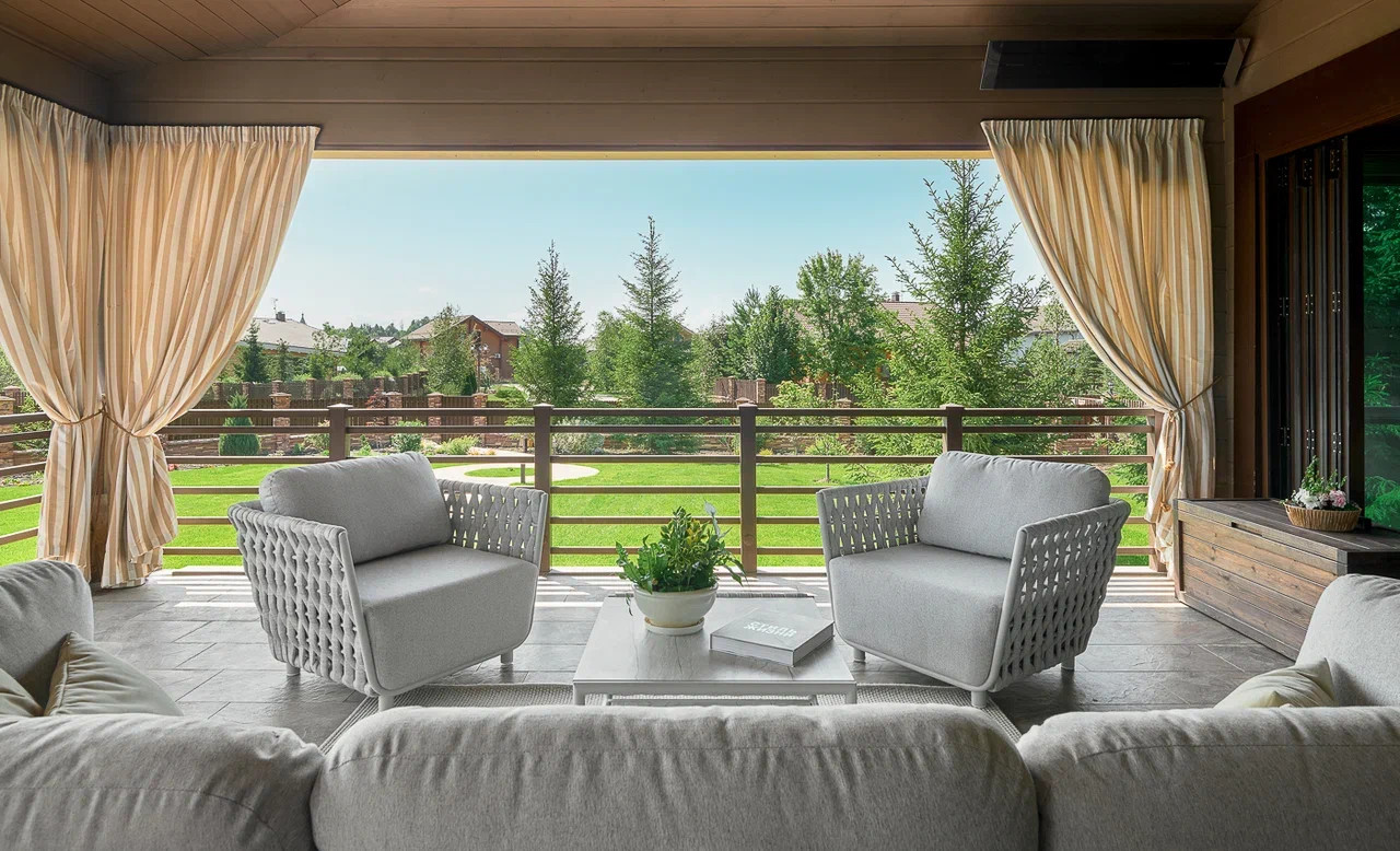 Дом из клееного бруса в стиле шале