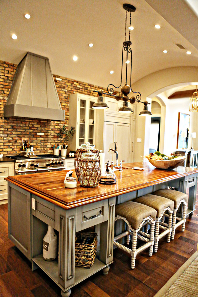 Inspiration for a rustic kitchen remodel in Austin