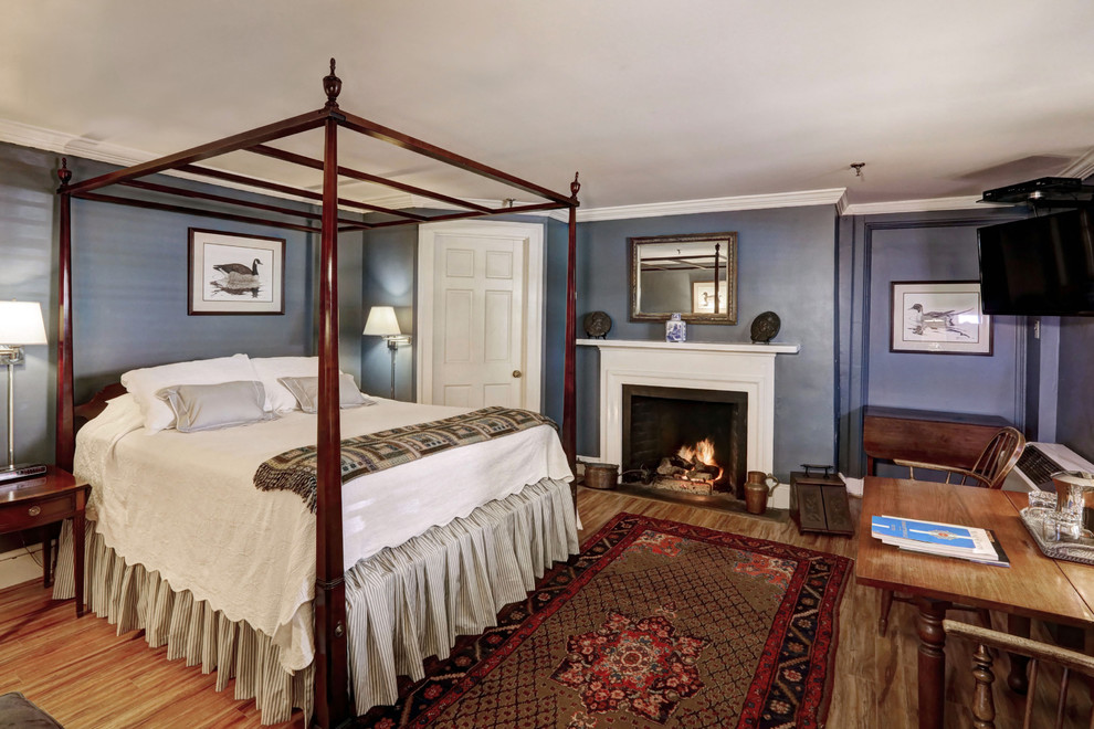 Elegant home design photo in Baltimore