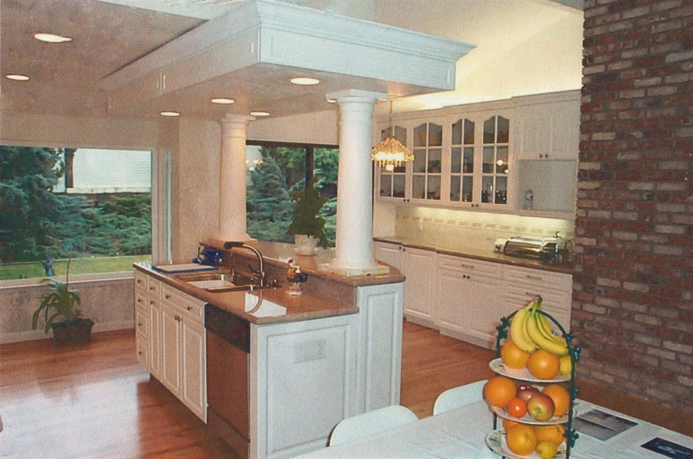 Home design - transitional home design idea in San Francisco