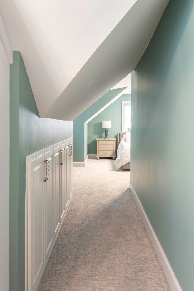 Eclectic home design photo in Indianapolis