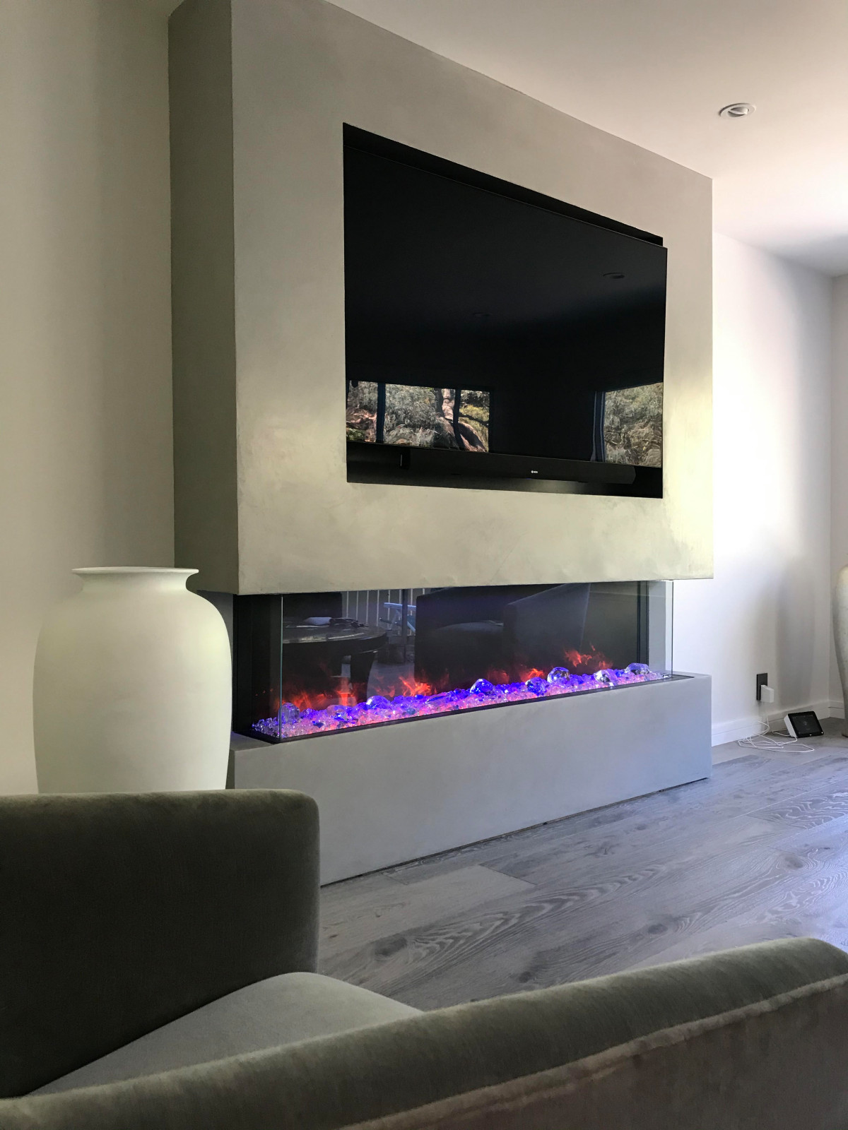 Fireplace. Limestoun plaster