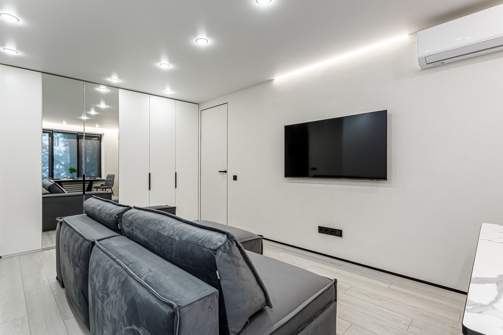 евродвушка в аренду в пятиэтажке рядом с Сити