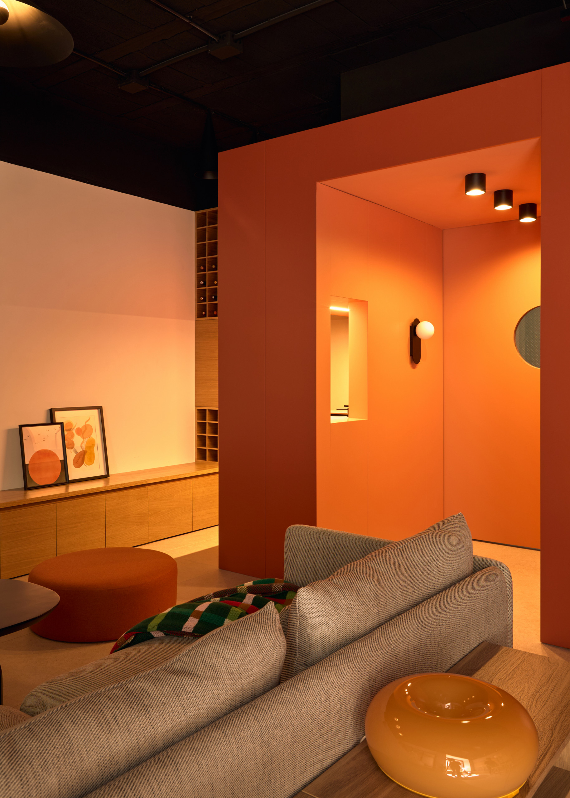 Homothecy - Acceso y Kitchenette