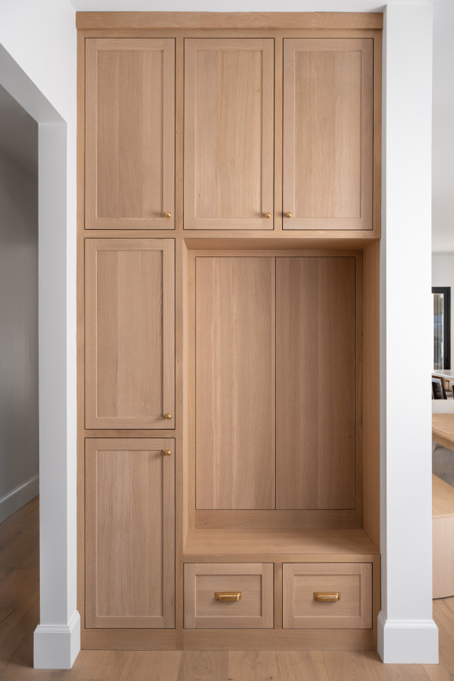 White Oak Entry Built-In