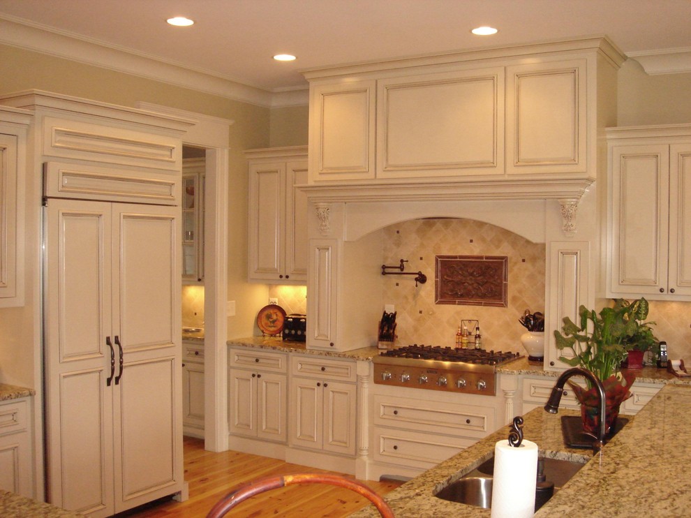 Photo of a traditional kitchen in Atlanta.