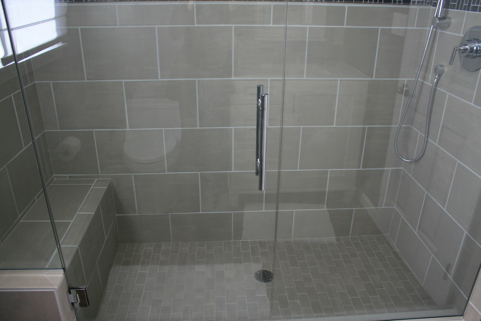 Bathroom - transitional bathroom idea
