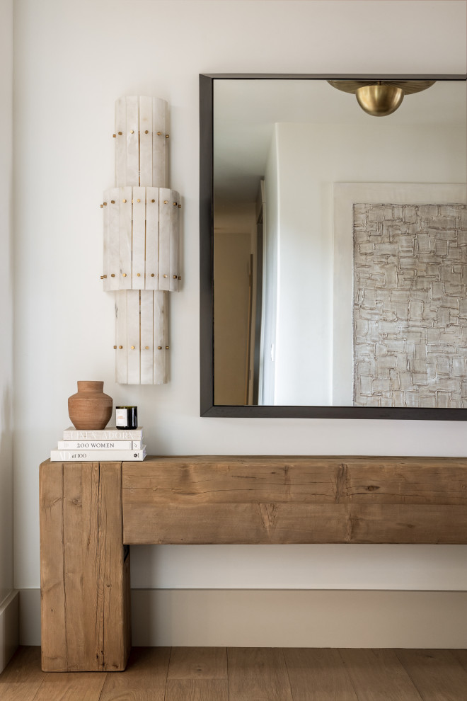 Huge transitional entryway photo in Salt Lake City