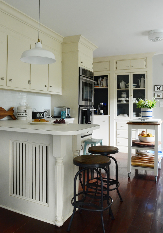 This is an example of a country kitchen in Boston.
