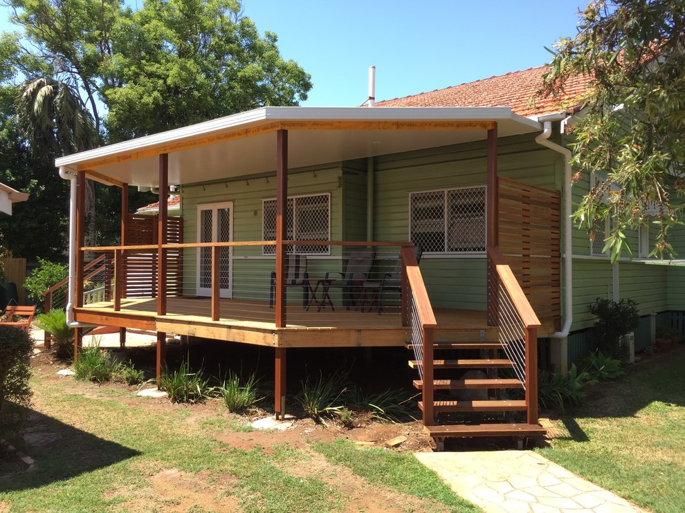 This is an example of a contemporary deck in Brisbane.