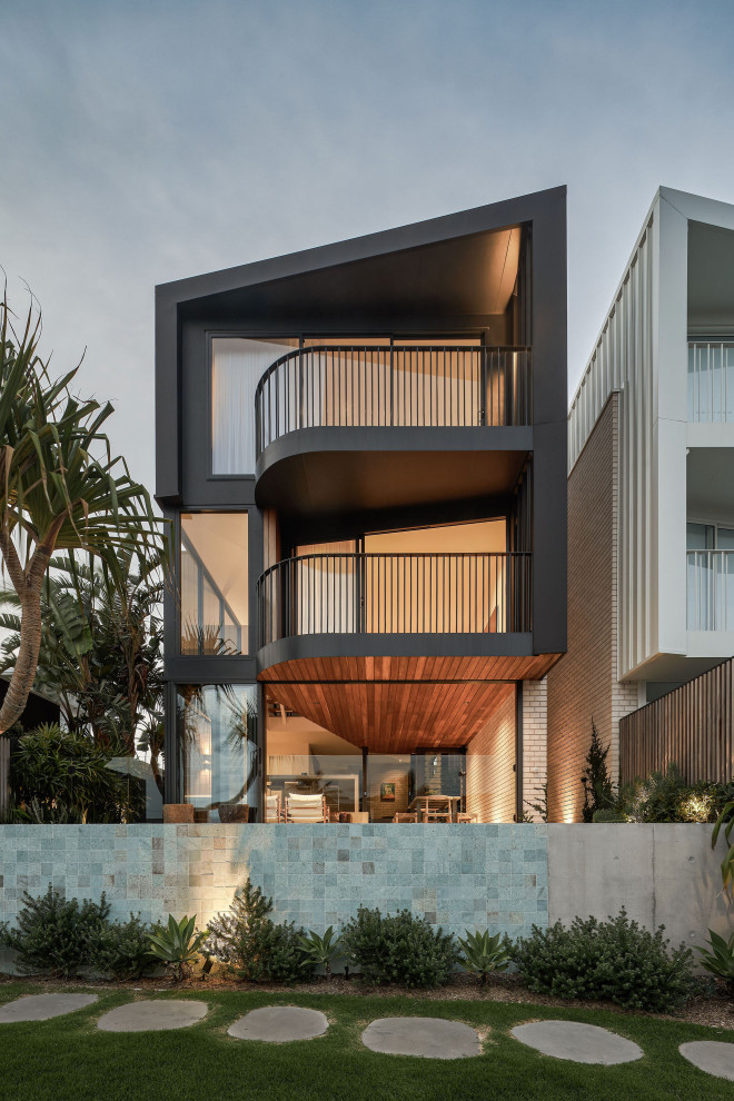 Contemporary exterior in Gold Coast - Tweed.