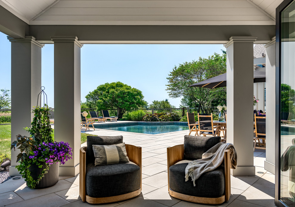 Inspiration for a farmhouse home design remodel in Boston