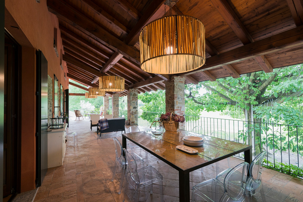 STILE SEMPLICE DAL CARATTERE DECISO