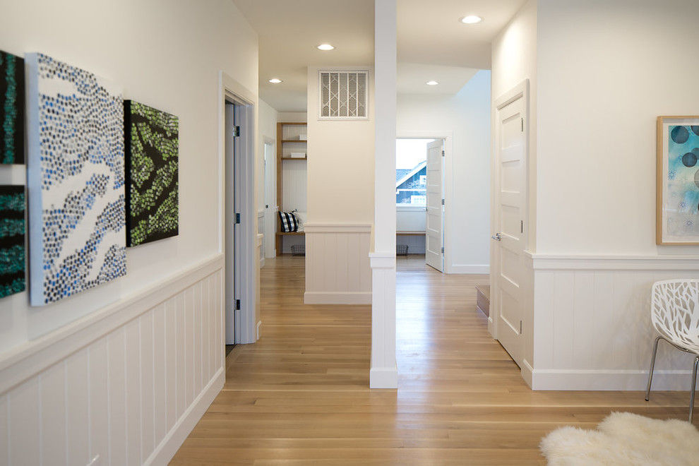 Home design - transitional home design idea in Seattle