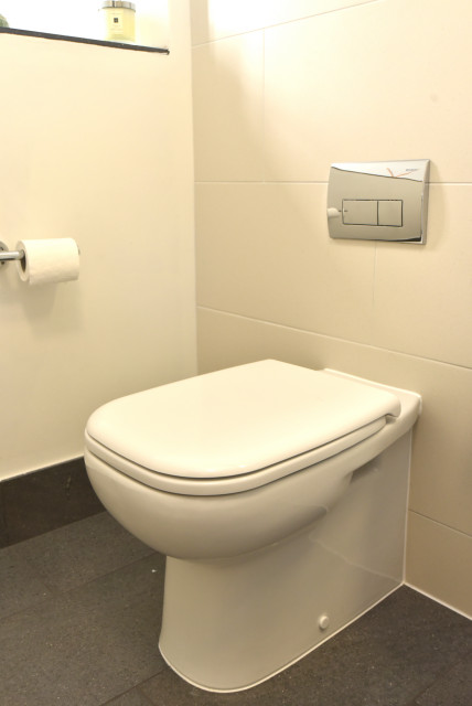 Old Downs powder-room