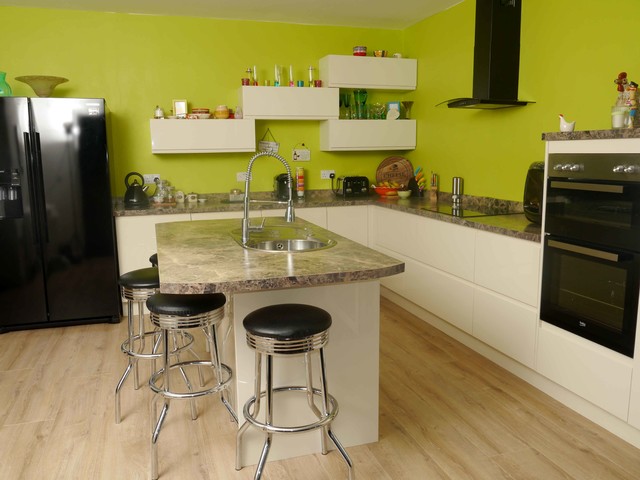 SaveEmail An Innova Luca Gloss Alabaster - Real Customer Kitchens traditional-kitchen
