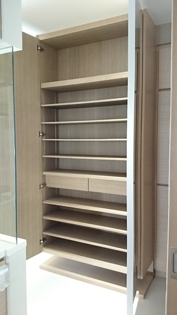 Shoe Cabinet With Customise Internal Adjustable Shelf And